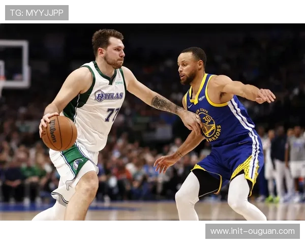 勇士对阵独行侠，库里与东契奇三分对决成焦点
